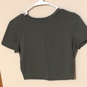 Crop top
